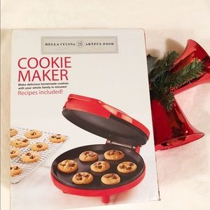 Bella Cucina Artful Food Cookie Maker
